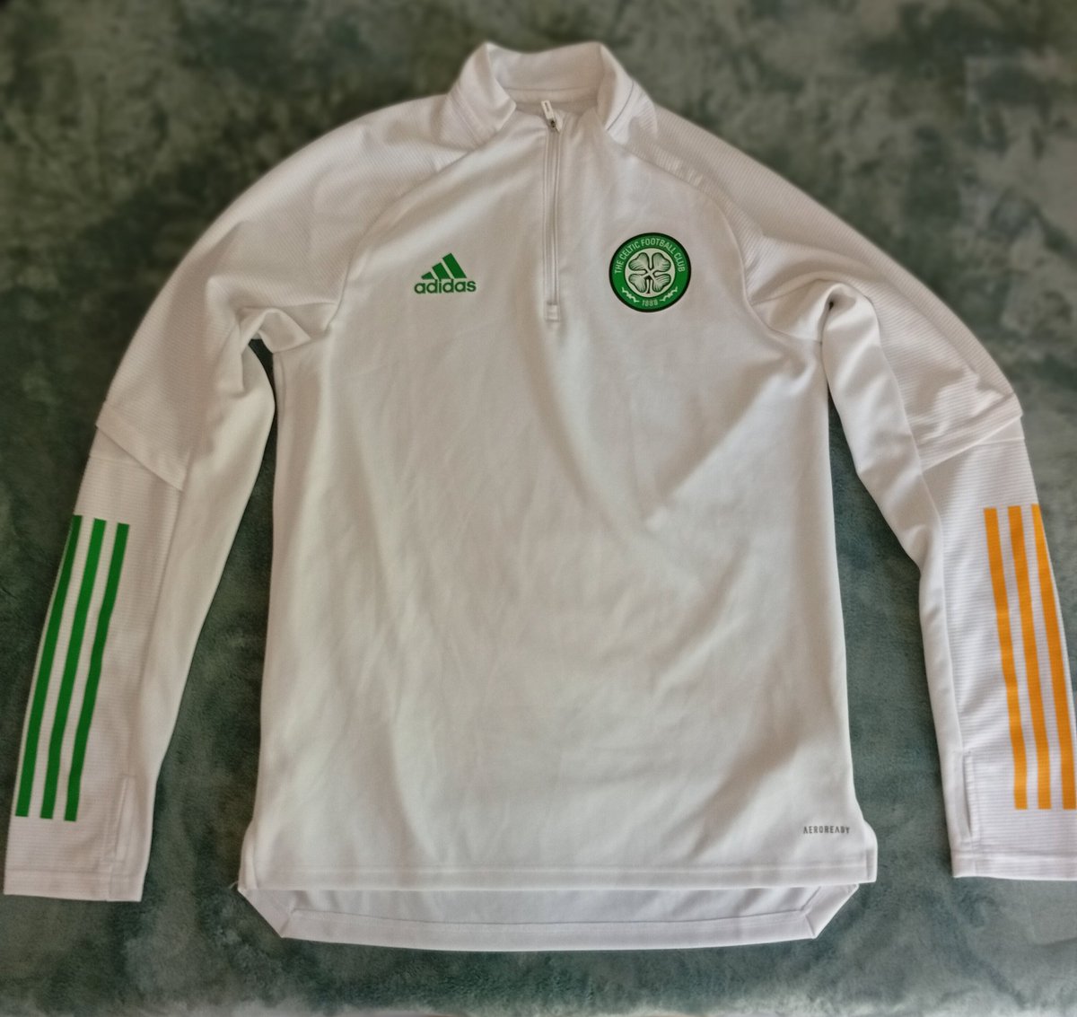 DoubleBetter1's tweet photo. Vendo Casaco Celtic Glasgow Adidas no #Wallapop
https://t.co/WXDVp0QYTA https://t.co/78PaSbWQpx