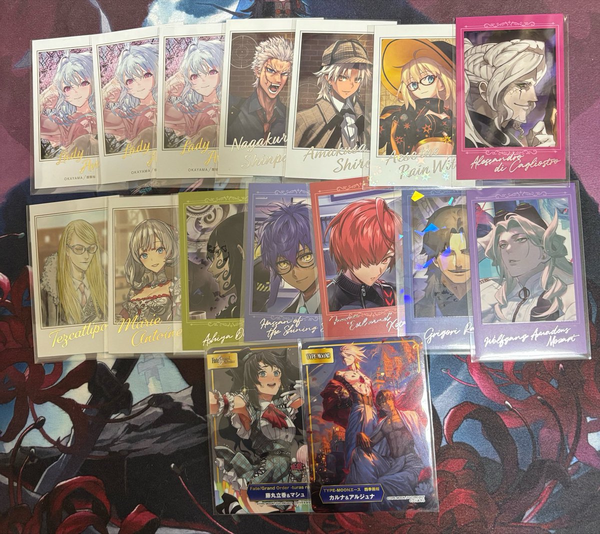ageninniku03's tweet photo. FGOフェス
譲渡　交換
クリア扇子　学生証　IDカード　
ポートレイト　
OVER THE SAME SKY
再臨展　編成風カード

Fate TYPE-MOONフェア 
特典 A.B-T.C カード アニメイト

譲）オジマン　燕青　ネモ　太公望　モルガン　伊織　マーリン　バーヴァンシー　レディアヴァロン　カーマ　カルナ　等 https://t.co/0Na51IRbLq