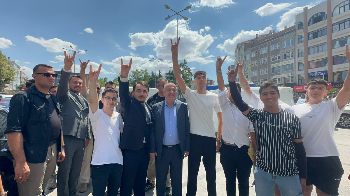 zpgenc59's tweet photo. Genel Başkanımız Sayın Prof. Dr. Ümit Özdağ’ı Şehrimizde Ağırlamaktan Gurur ve Mutluluk Duyduk. https://t.co/i60NRolo2o