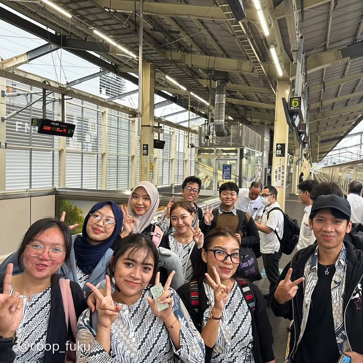 Izumi_Sunagawa's tweet photo. 【協同組合福】
外国人を日本に連れて来て、企業に技能実習生や特定技能を斡旋している団体のようだ。

HP見たら、ここはインドネシア人専門でやってるらしい。

こういう連中が外国人労働者を日本に大量に引き入れてるんだな。

マジで余計な事するなよ。 https://t.co/HJ4j2Ta1te