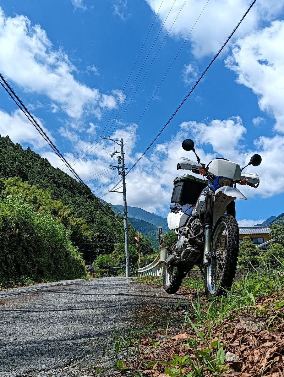 bokuhide52's tweet photo. めっちゃ夏 https://t.co/WNABVRZxc7