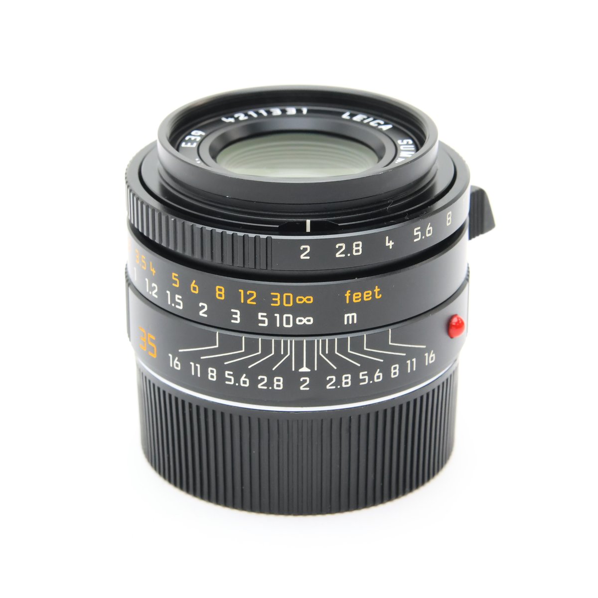 mapcamera's tweet photo. 【中古】本日のおすすめ
【セット購入キャンペーン対象】

「#Leica ズミクロン M35mm F2 ASPH 6bit (フードはめ込み式) ブラック」
https://t.co/OV1kZU6EH4

歪曲収差もほぼゼロ、f4まで絞れば他の追随を許さぬ最高のコントラストと解像力が実現できます！
「標準レンズ」とは、まさにこのコンパクトな広角レンズにふさわしい称号を体験してみてください🌟

✅中古全品ポイント15倍キャンペーン開催中！🔥
✅ショッピングクレジット今なら最大60回まで金利0％
（今なら36回払いの場合　初回￥9,800- 以降 ￥9,400-×35回）
✅LINEの友だち登録・ID連携でオトクな情報を配信中💡
https://t.co/lSL4u2yEVa