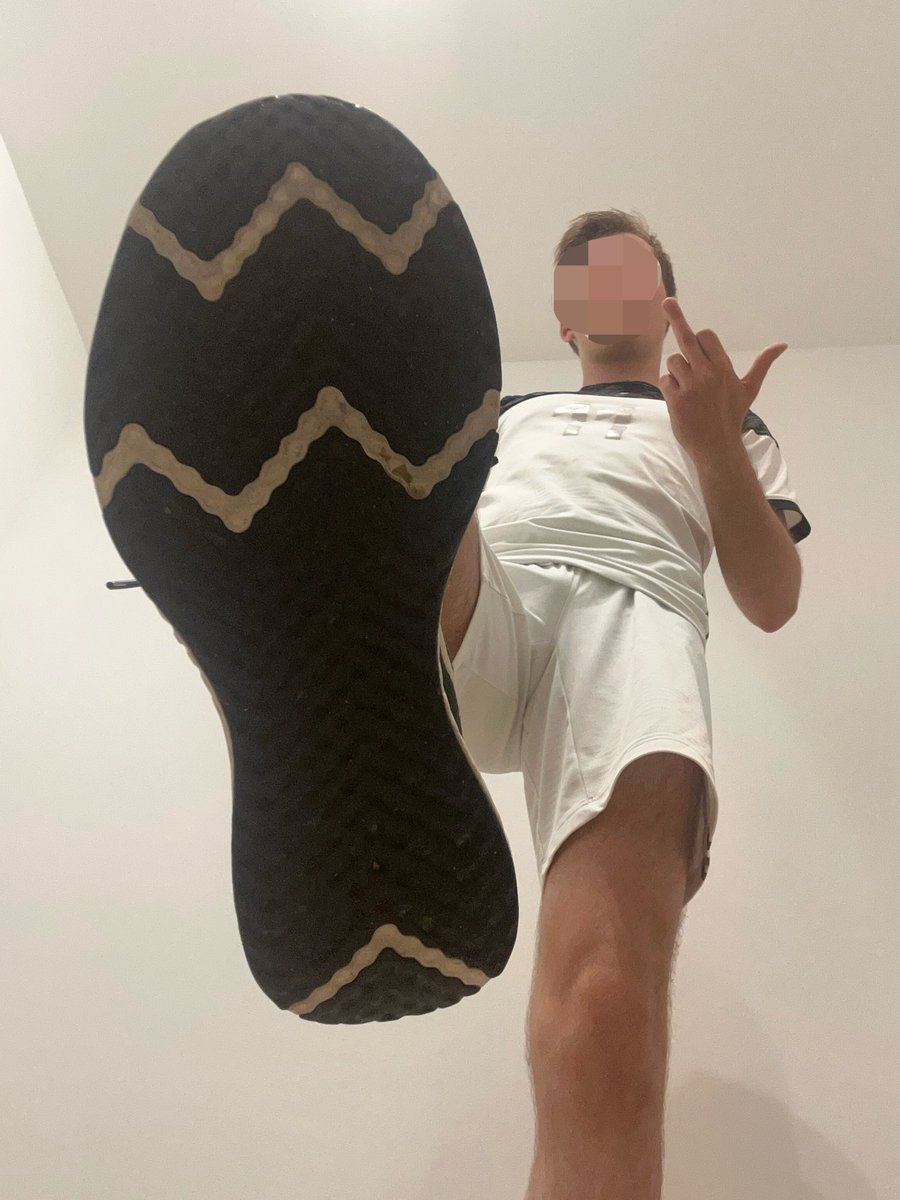 Masterlolo07's tweet photo. 🇬🇧 Just came Home from a sweaty run. Who wants to sniff my shoes and Socks? 

🇩🇪 Wer will meine verschwitzen Schuhe und Socken riechen? 

#feet #foot #socks #teen #sneaker #footfetish #socken https://t.co/4iVu6BsXr7