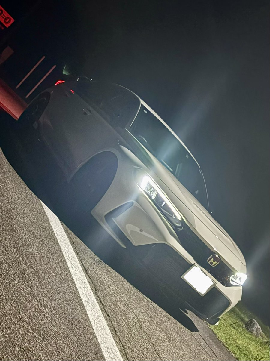FL5FD2's tweet photo. 本日で
fl5が納車されて
2年経過しました。
まだまだ大事に乗りたいと思います！
これからもよろしくです！
#fl5 https://t.co/IWMol9V5FX