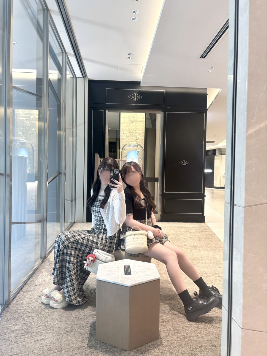 kyunwan8's tweet photo. NICE CLAUPとLIP SERVICEの相性天才すぎた👚🤍 https://t.co/unooU56Cts