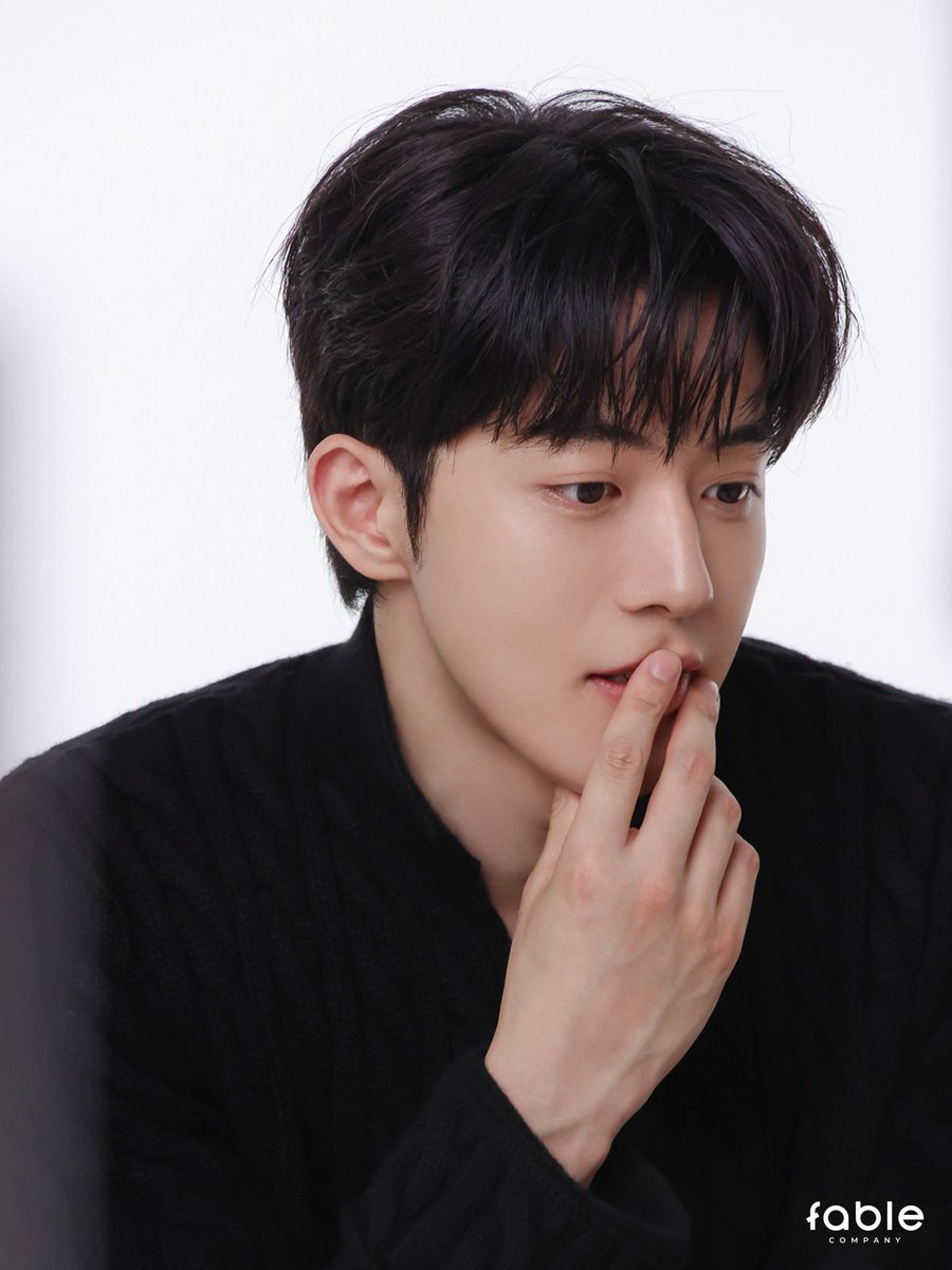 NamjoohyukTH's tweet photo. [📷] 260805 fable_company instagram 
นัมจูฮยอกในเบื้องหลังการถ่ายแบบกับ ELLE Korea 

หล่อทุกมุมจริงๆ 💖
#NAMJOOHYUK #남주혁 #นัมจูฮยอก https://t.co/GpQYx6ZvHo