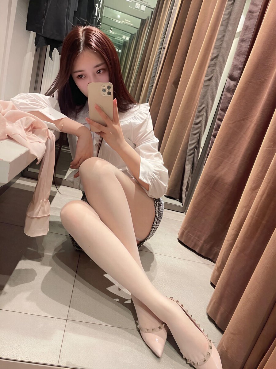 fangzhuli's tweet photo. 饿了 https://t.co/bgJtoftl5M
