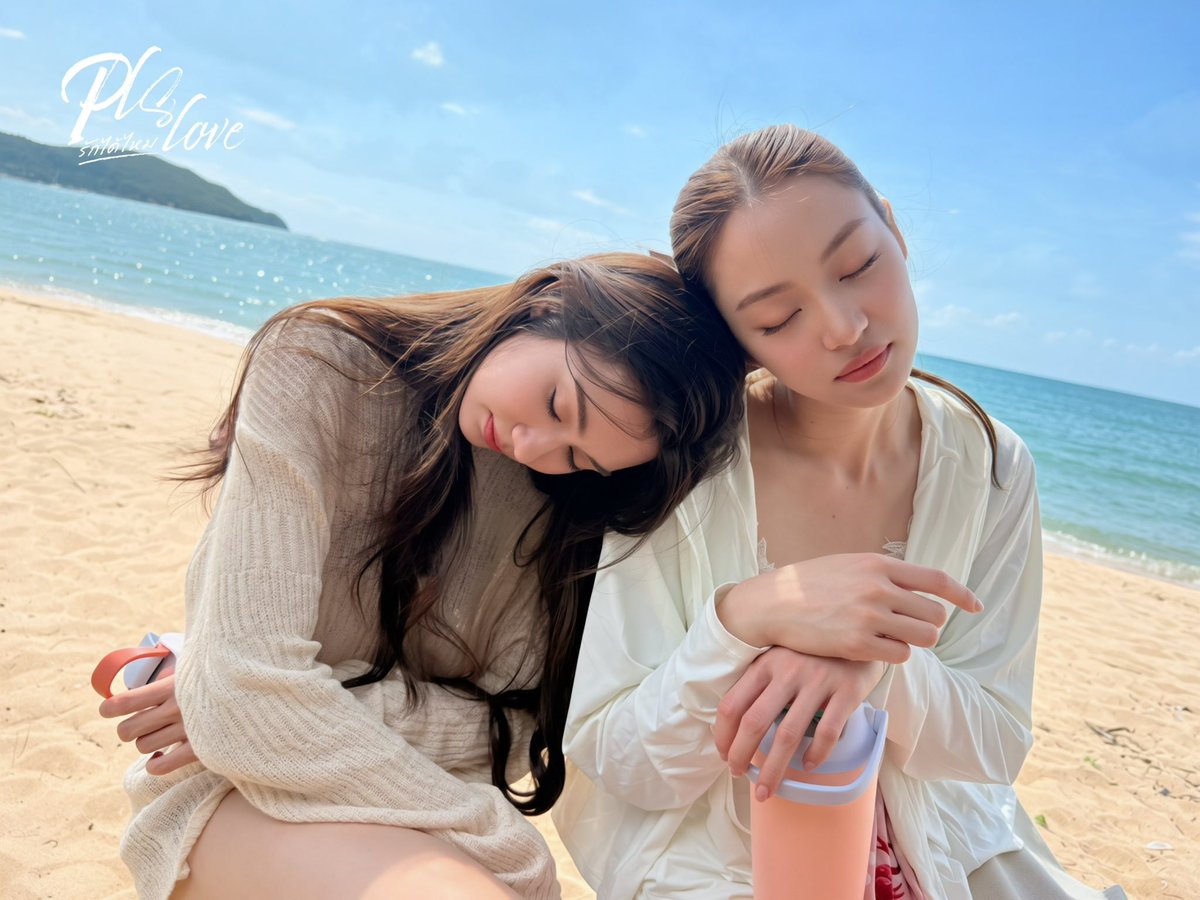 Patamm1's tweet photo. แกว่า.....กระติกน้ำคู่ป่ะ  ช่วยดูหน่อยสิ ฉันตาฟาดมั้ย

 #ลีน่าหมิว #LenaMiu https://t.co/Jvxrscdqhm