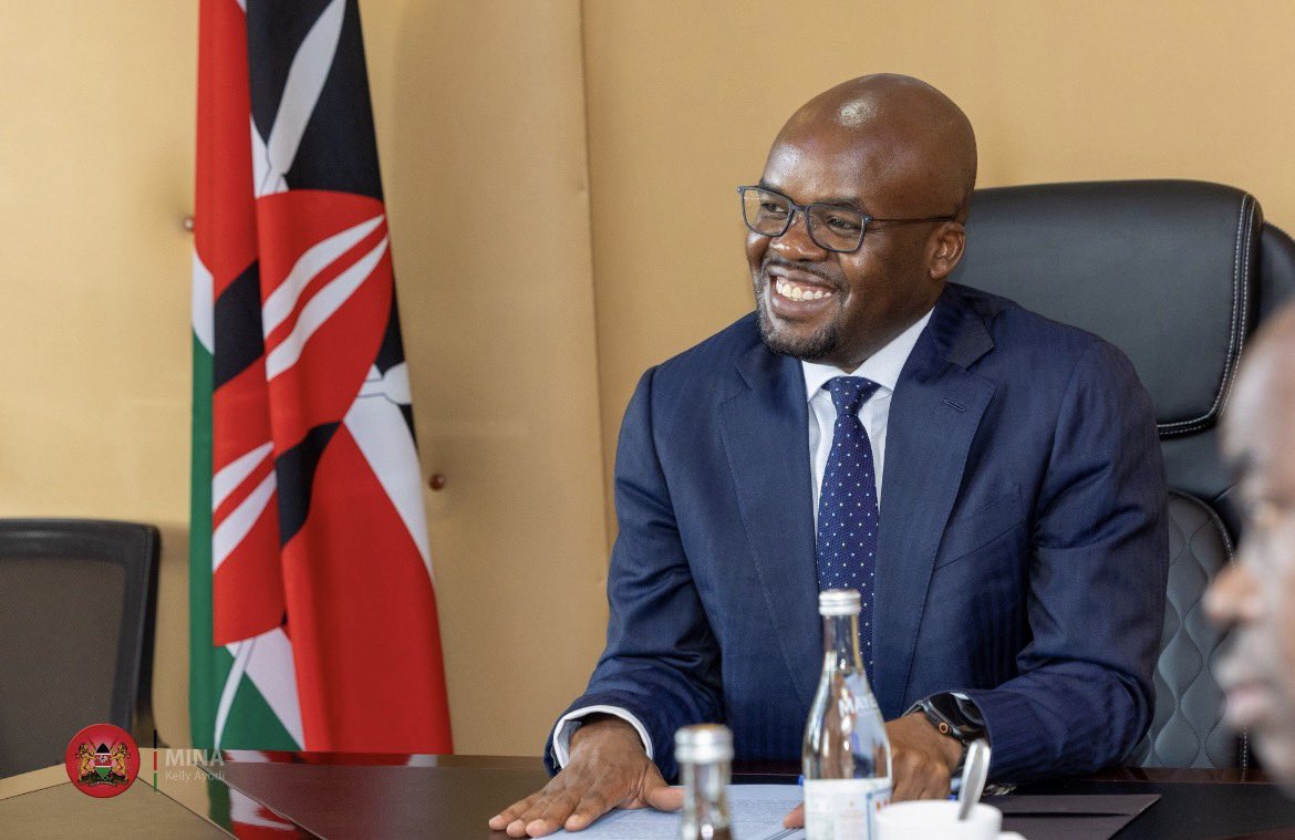 omwansaMomwansa's tweet photo. I have seen many leaders, but I have never come across a leader quite like Super PS @ray_omollo 

A true leader, not just a politician, but a dedicated technocrat whose focus is service, delivery, and results for the people of Kenya.

My Dad, President William Ruto is truly privileged to have such a committed public servant in his team.

May God continue to bless you with wisdom, strength, and good health as you remain a blessing to Kenyans.

Mambo Ni TUTAM! 🇰🇪✌️