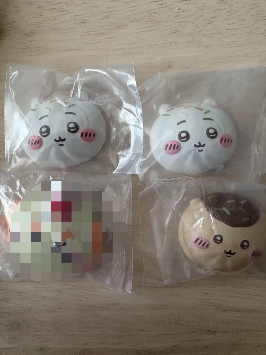 asmhas69's tweet photo. ちいかわ　ホイップマグ

【譲】
ちいかわ×2、くりまんじゅう

【求】
うさぎ＞カニちゃん（古本屋）

3:2の交換も可能です。おまとめ優先
郵送手渡しどちらでも可能です。 https://t.co/juzylETjoQ