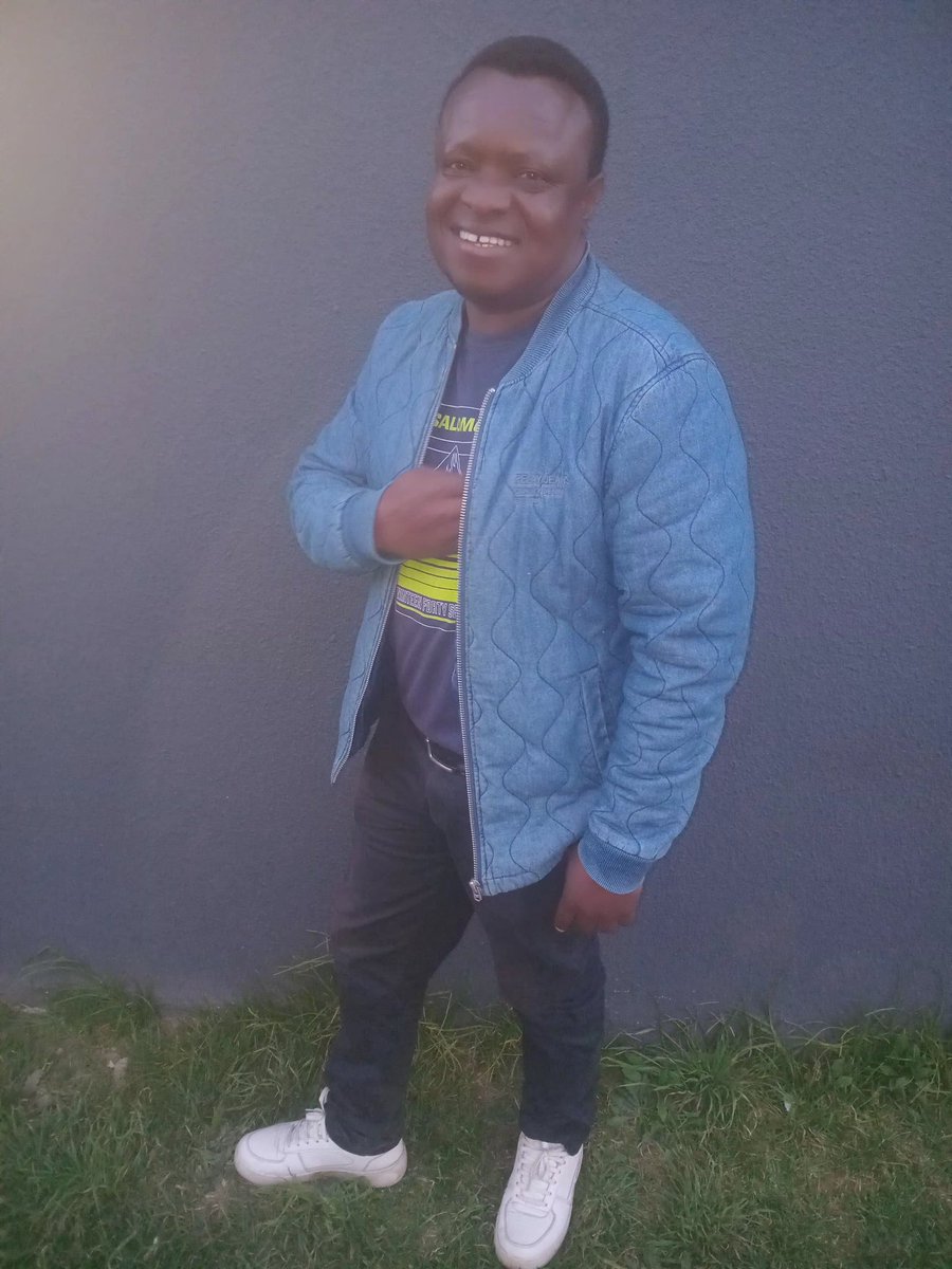 djKobyo's tweet photo. Banna Le Basadi Baapa Kamo,Batho Bago Ratwa Kenna Lea E Bona Cheese Boy Ya Bomma Bare. #CheeseBoy #Sugardaddy #EverSmile #tshabarepudheentertainment #djkobyocomedy https://t.co/dOkQ9twSJB
