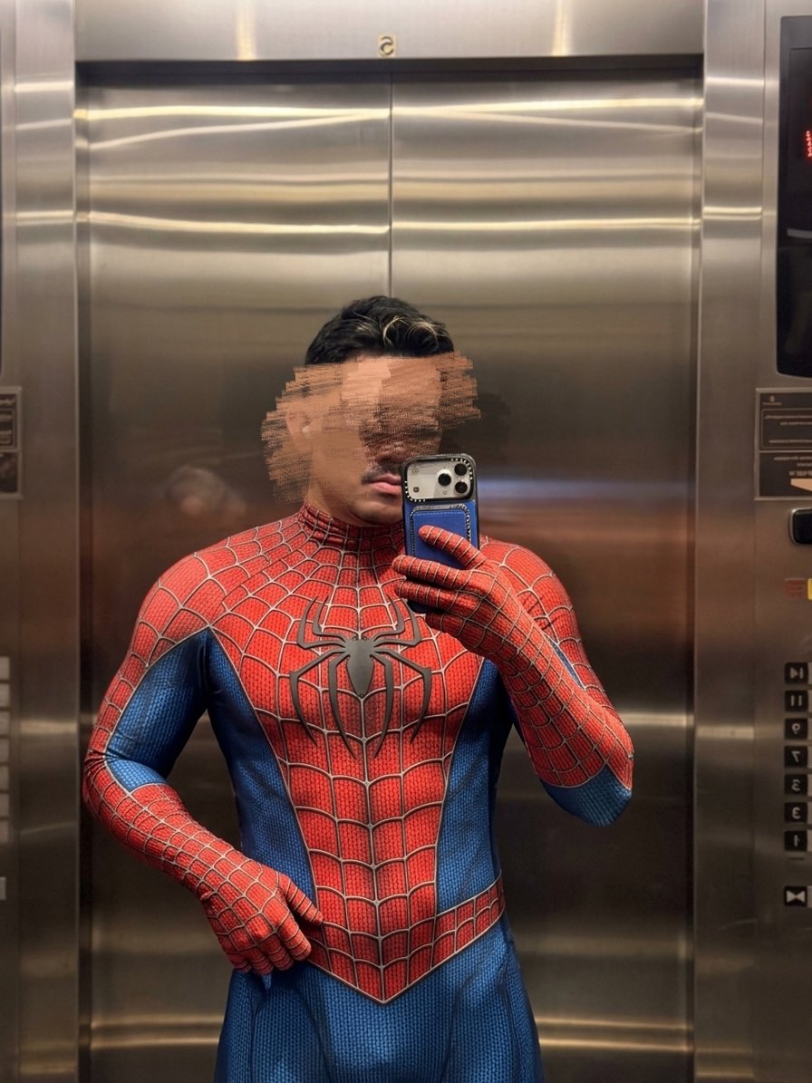 FxxParallel's tweet photo. Brand New Day 🕷️ https://t.co/KcgrVjzxSD