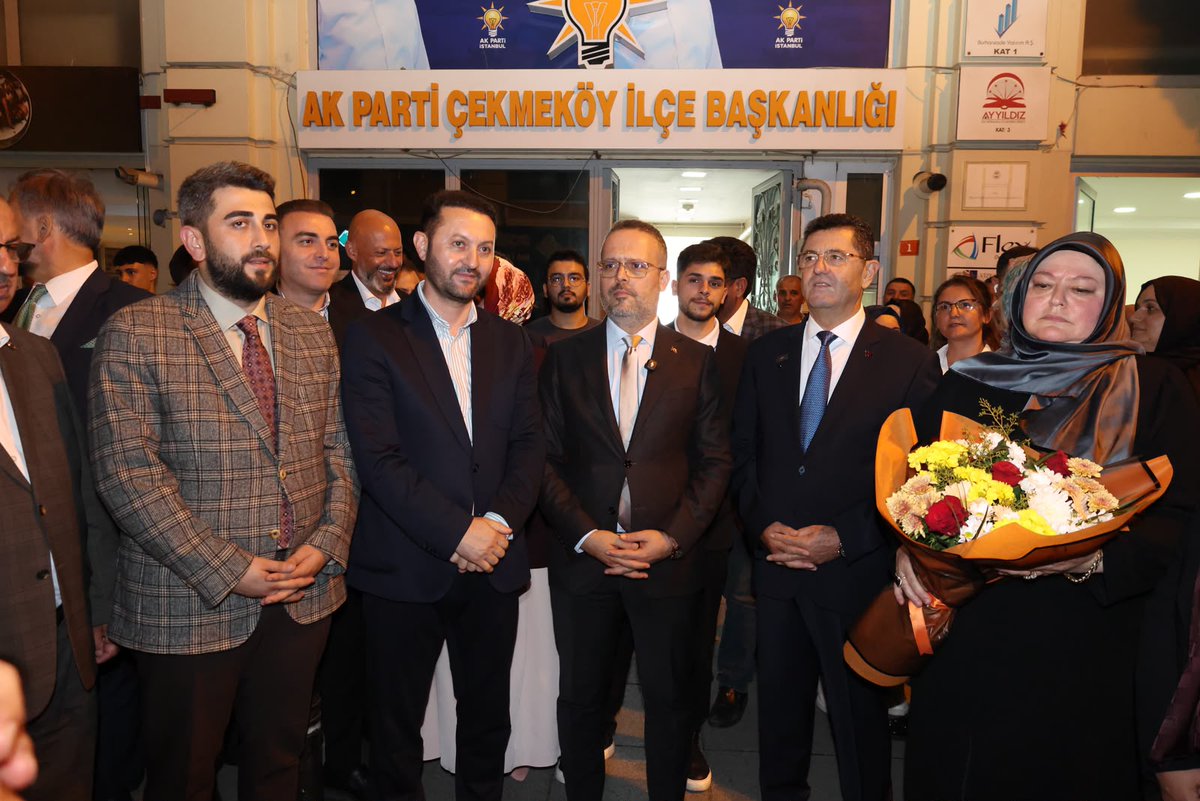 orhancerkeztr's tweet photo. İl Başkanımız Sayın Abdullah Özdemir’i, İlçe Başkanımız Sayın Fatih Sırmacı’yı, il ve ilçe yöneticilerimizi belediyemizde ağırlamaktan büyük memnuniyet duyduk.

Çekmeköy’ümüzün geleceği, çocuklarımızın ve gençlerimizin yarınları için verimli istişarelerde bulunduk. Ortak akıl, güçlü iş birliği ve hizmet anlayışıyla ilçemize değer katacak çalışmaları hayata geçirmek için kararlılıkla yolumuza devam ediyoruz.

Bu süreçte desteğini bizlerden hiçbir zaman esirgemeyen İl Başkanımız Sayın Abdullah Özdemir’e, il ve ilçe yöneticilerimize, emeği ve gayretiyle yanımızda olan tüm teşkilat mensuplarımıza gönülden teşekkür ediyorum.

Birlik ve beraberlik içinde, el ele vererek Çekmeköy’ümüzü daha güçlü, daha güzel ve daha yaşanabilir bir geleceğe taşımak için var gücümüzle çalışmayı sürdüreceğiz.