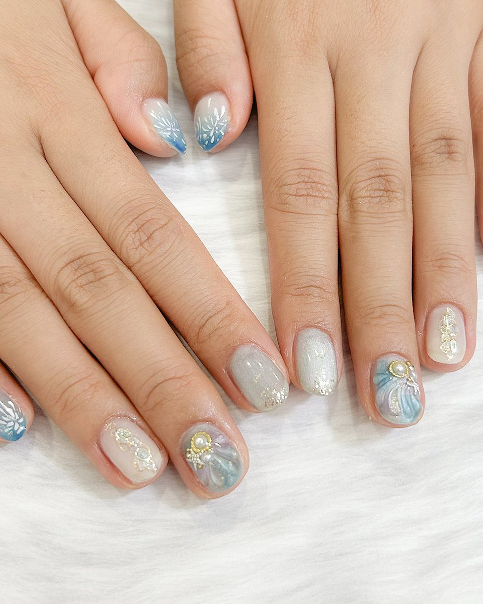 Qunt_nail's tweet photo. #ネイル #ネイルデザイン
マーメイドデザインに花火が夏らしいこちら。
透き通るブルーは夏が一番にあう☀️ https://t.co/V6q518S5Fm