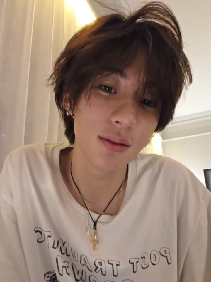 allforrann's tweet photo. บอล หรือ บลอนด์ล่ะแอน https://t.co/rFyP8tIevl