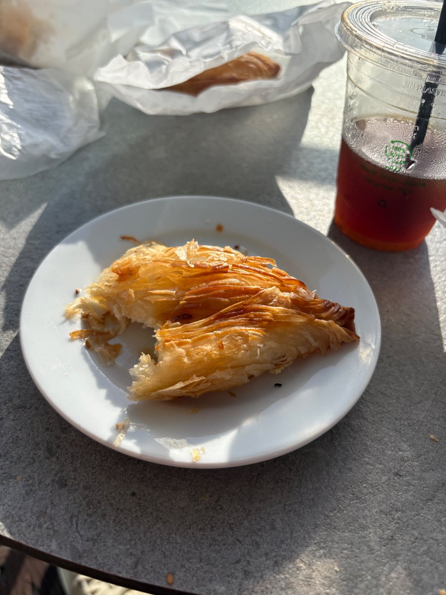 NotCalvinPerez's tweet photo. Might stay in Malta idk https://t.co/lmhTjhQH8W