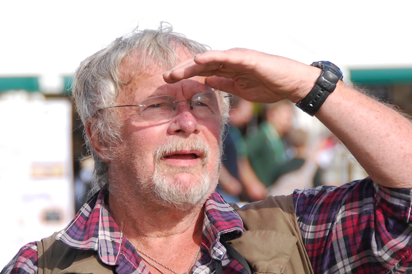 StephenMoss_TV's tweet photo. Great news! @BBCFOUR4 will be marking Bill Oddie's unique wildlife TV career on the evening of Sunday 16th August: starting at 7pm with The Best of Bill Oddie Goes Wild, followed by Birding with Bill Oddie: Bill’s Beginnings, and finally Bill Oddie’s Top Ten Birds. Please RT! https://t.co/mYZB0qyeia