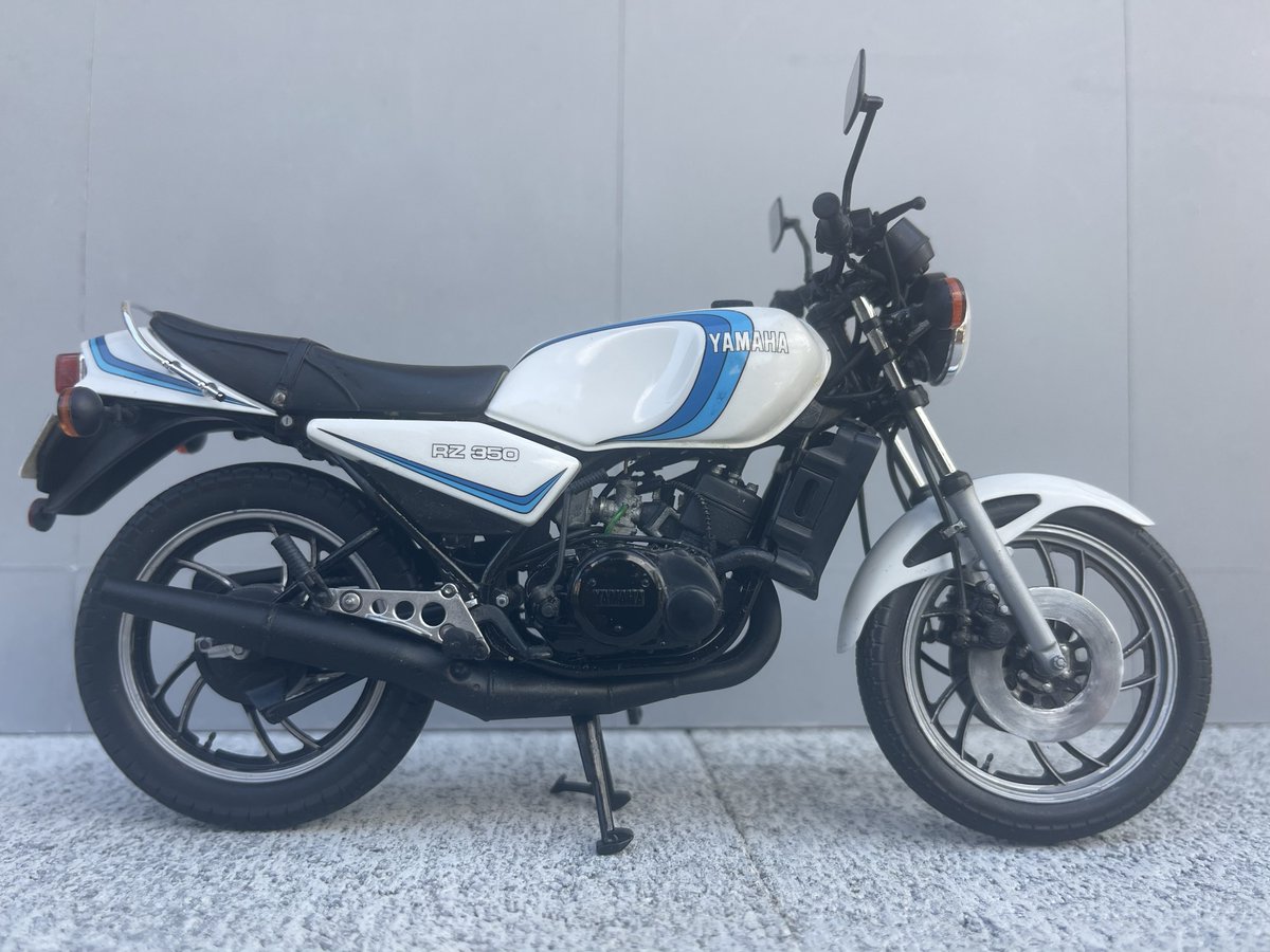 wasaburoo's tweet photo. ハセガワRZ350

前回と似たような画像投稿スミマセン

実は今回つけ忘れたパーツを取り付けて
撮りなおしです。ようやく完成しました

機会があれば公園に持っていき撮影します https://t.co/2Z3B7XuC1V