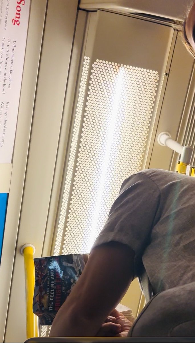 redvent1ng's tweet photo. bruhh this guy on my tube https://t.co/JhQPqwpdug
