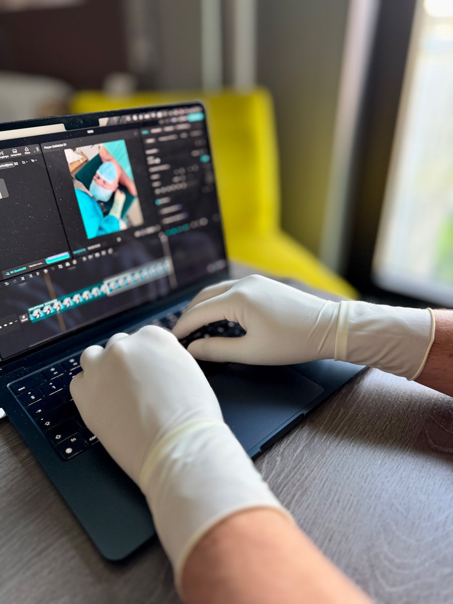 glovelyleon's tweet photo. I’m gloving up to edit some new videos that I filmed yesterday with @TimWerve63867    - coming soon

https://t.co/UE9Oci3Bzg
https://t.co/lnSVaCyDZb https://t.co/yQ2HAwMs93