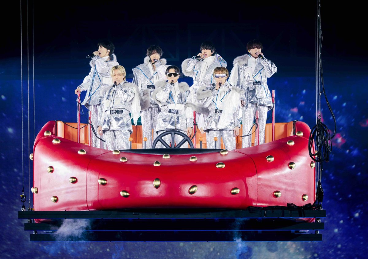 TravisJapan_cr's tweet photo. ⋱ 2026.8.26 リリース  ⋰

LIVE Blu-ray / DVD
『Travis Japan 
Concert Tour 2026 ’s travelers』 🚀🍓 

📀 https://t.co/dT0eqT8RS1

#TravisJapan #stravelers #トラジャ https://t.co/dpghPh0lY9