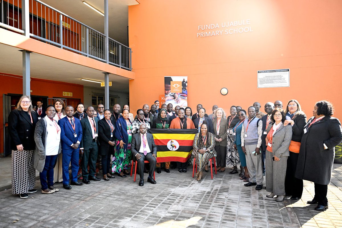 ujfm's tweet photo. The University of Johannesburg welcomed a delegation from Uganda to the Funda UJabule Teaching School to exchange knowledge, strengthen teacher education, and explore innovative approaches to curriculum development. 🌍📚
@go2uj 
#UJFM #Education #UJ https://t.co/btr9TdvayT