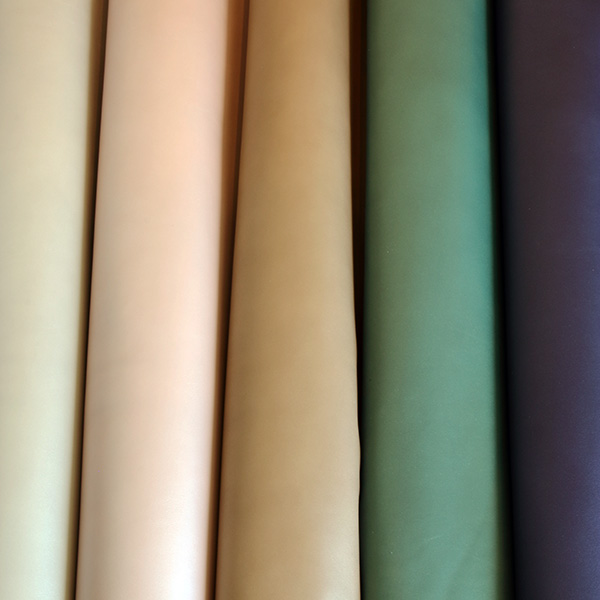 AsakusaL's tweet photo. 🆕新掲載商品のお知らせ（Asakusa Leather）
Art. アバライン
Material &amp; Type：牛 ステア半裁／スムース／ソフト／メタリック
特徴：メタリックなのに、上品で透明感のある仕上がり。
ふっくらした手触りのステア素材です✨
平均サイズ：1枚あたり 約249デシ
Thickness：1.1〜1.3mm https://t.co/26HWYMBA45