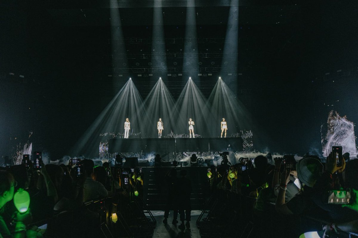 DragonKazoo77's tweet photo. 260803 📰 [KAvenyou] MAMAMOO 2026 WORLD TOUR 4WARD in SINGAPORE Felt Like A Reunion Between Old Friends

A review of the concert on 260731
🔗https://t.co/AL3rbJVZW8

#4WARD #SOLAR #솔라 #MOONBYUL #문별 #WHEEIN #휘인 #HWASA #화사 #MAMAMOO #마마무 https://t.co/e7Siow83RZ