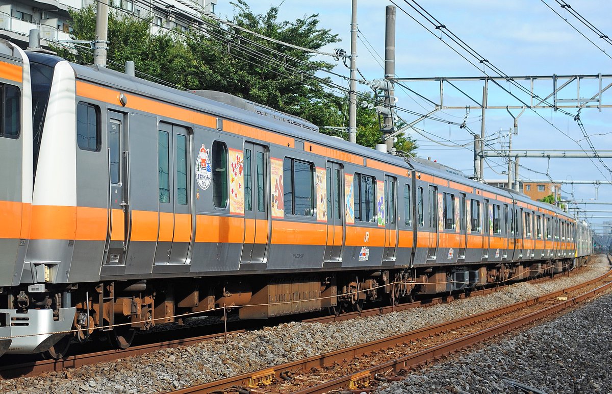 yankey_can's tweet photo. 2026.08.05
8765レ：EF210-15+タキ5車+コキ5車
配9734M：E493系01編成+E233系P524編成+青661編成
@高崎線・DATA：1/1600  F4  +1.0EV  ISO100

今日は病院で業務運休　8765レは岡機代走 https://t.co/zqplVTRdfz