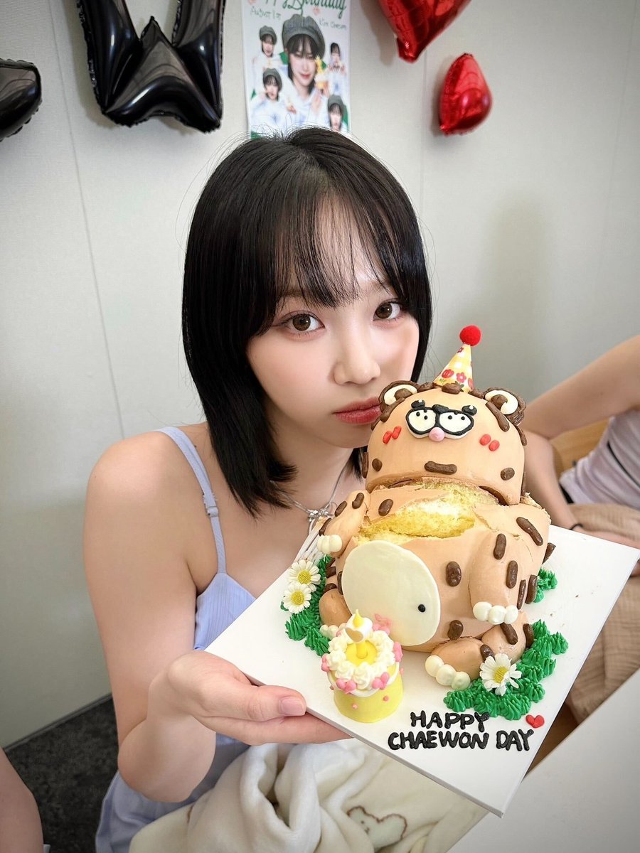 kimkkangzi's tweet photo. 🥳🎂🎉🎈
23➡️24➡️25➡️26 https://t.co/MY5UAnERby