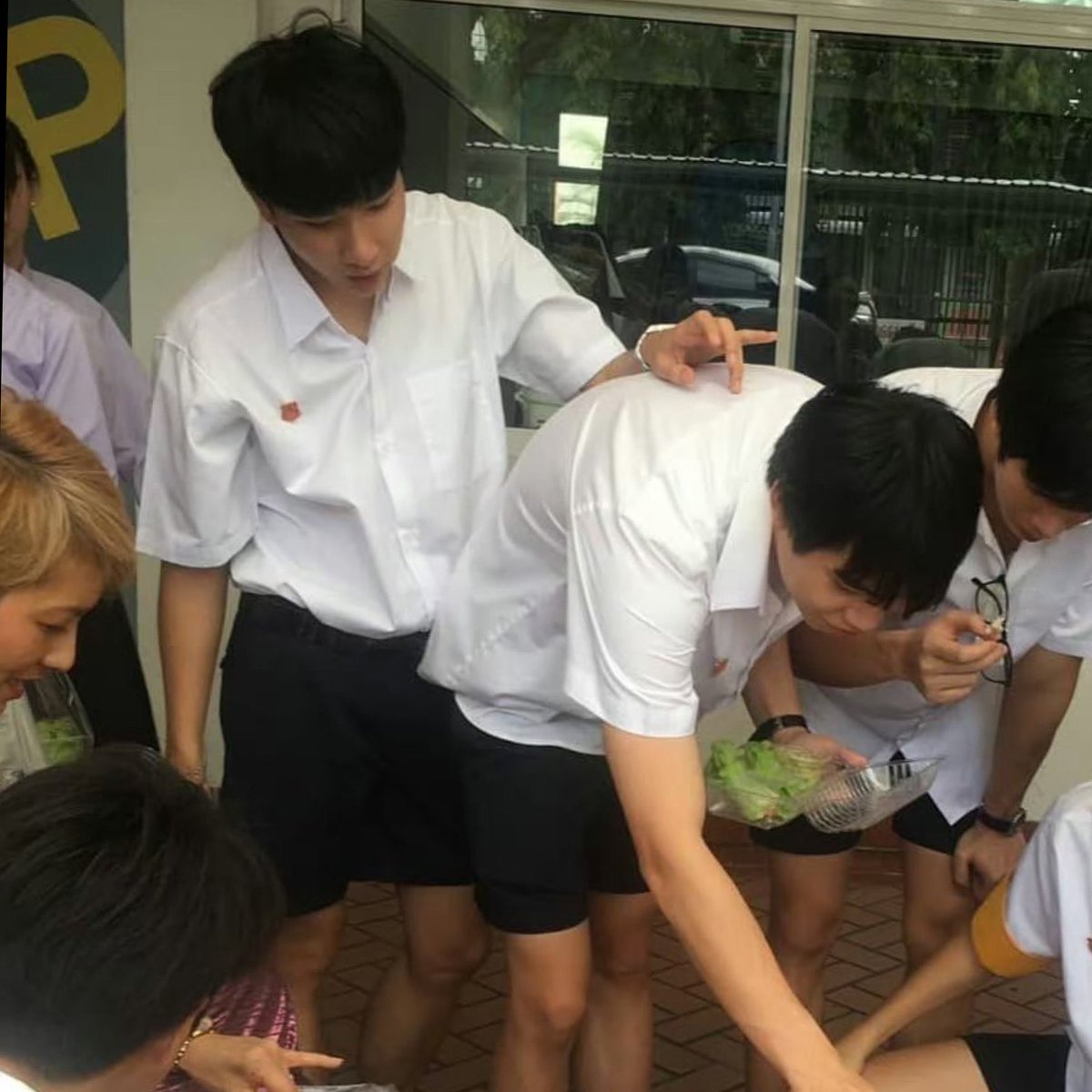 kashmino's tweet photo. FK fetus!! Why did I not see this before 😱 so tiny so cute still  together🥺 https://t.co/1GbUg1VVFt