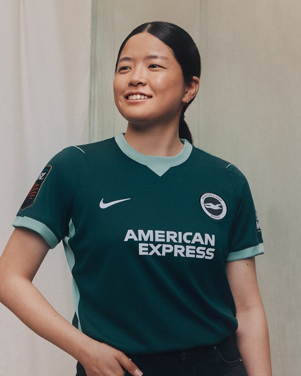 OfficialBHAJPN's tweet photo. カオルとフウカもモデルを務める26/27シーズンの@NikeFootball サードキット発売開始！💚✨

🛒 https://t.co/VJrlqsE09i

#三笘薫 #角田楓佳 https://t.co/aOEpbEF6BT