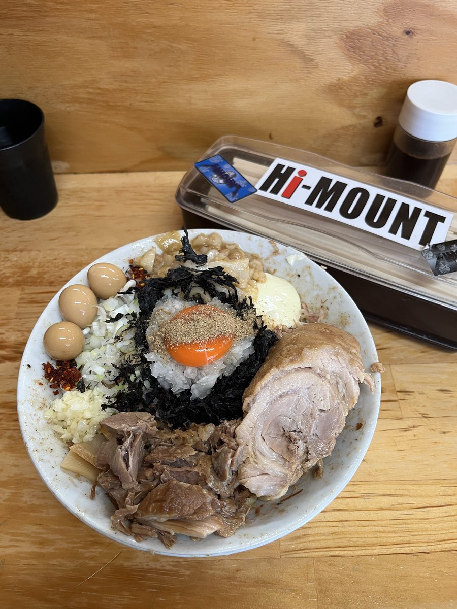 mitsu75935445's tweet photo. ハイマウントM
よし、タイミング良くサマたれの日に行くことができた😊
冷たい麺に夏らしい味、美味しかった😋
今年の夏は、あと何回サマたれ食べられるかな🤤 https://t.co/cdxtSNNBZh