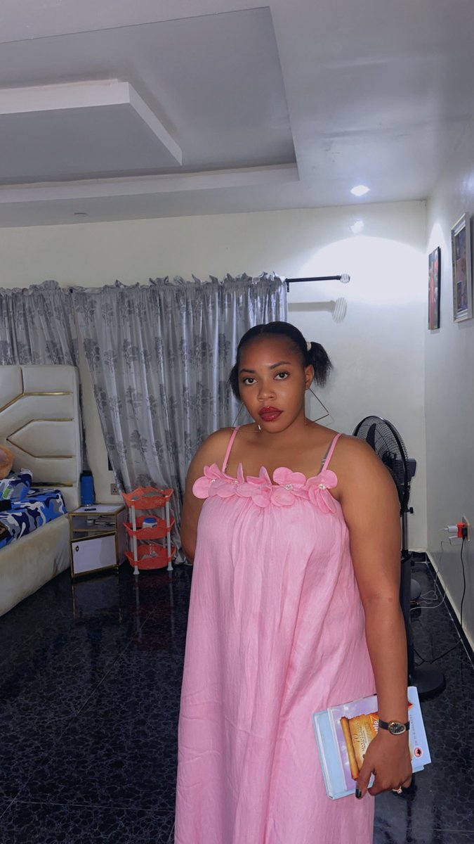 A_Bukolaa's tweet photo. Out for my daily 1000000 dollars🤭 https://t.co/6jADpWEnNz
