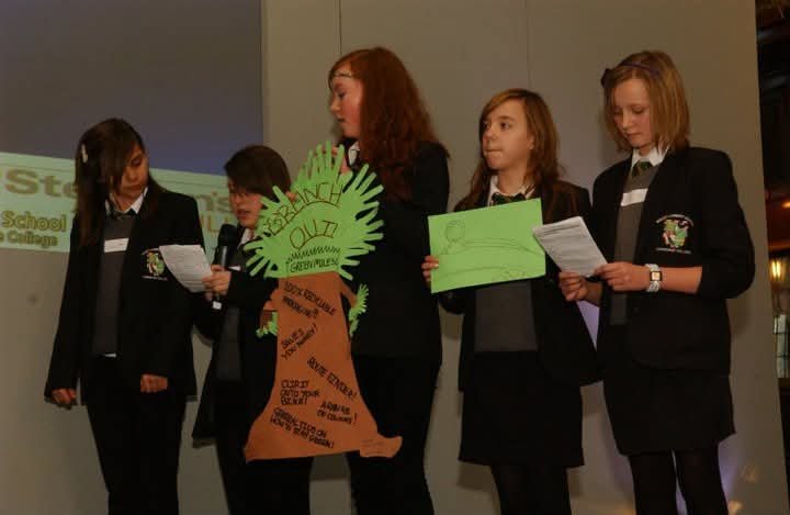 HullsEnterprise's tweet photo. Only three half months till #GEWUK we will be showcasing some memories from every November in the last 23 years of us hosting enterprise actives

In this series of photos are ftom 2010 with Malet Lambert pupils.

#GEWHull  #GEWMemories #EnterpriseSkills #YoungEntrepreneurs https://t.co/ZIjYwgg4gG
