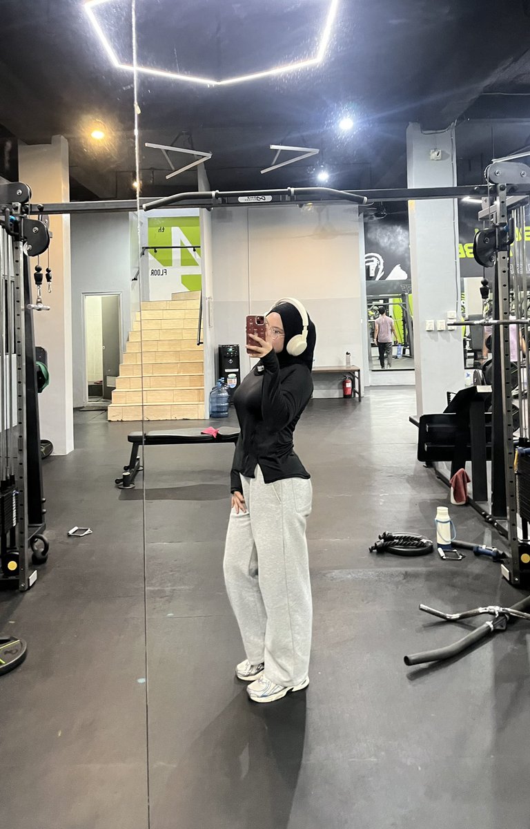 diarymels's tweet photo. makan masi gajelas aja 🍑 nya udh bumpy gimana kalo proteinnya cukup bisa bisa jd conneltwins ak😇
makanya aku asal asal makan supaya gak kaya connel twinss PRENGGG https://t.co/8QIAbUCoPh