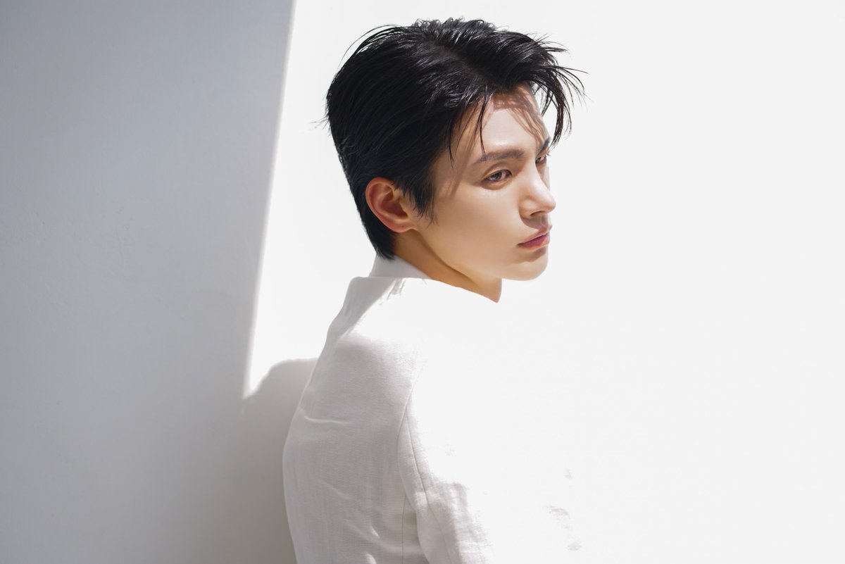 Kkorepo's tweet photo. #ソ・イングク、セクシーでラグジュアリーな魅力アピール（動画あり） 
#ソイングク  
🔗https://t.co/dIpKSVHgKA https://t.co/fOKTOggbuc