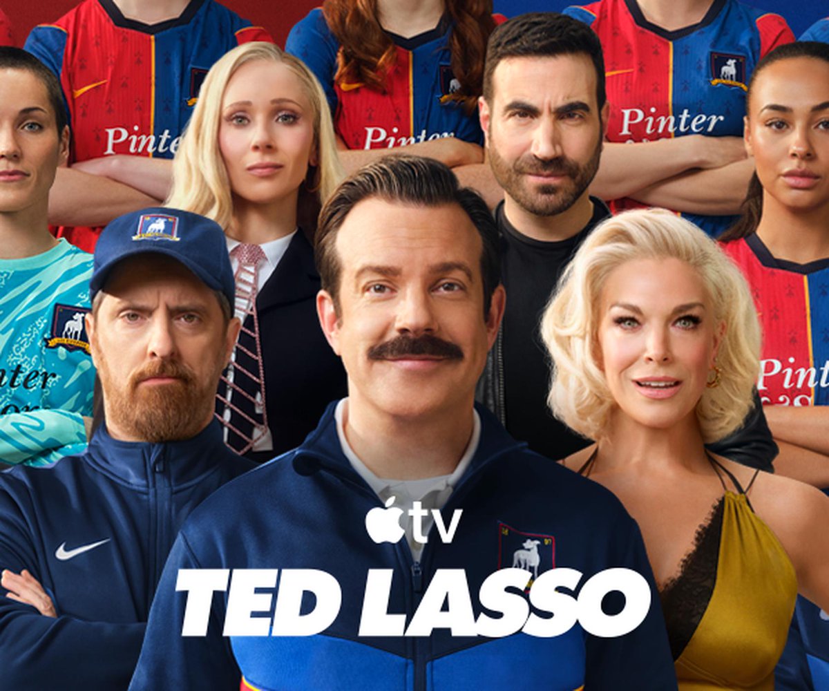 BarclaysWSL's tweet photo. The season starts now 💪 

#TedLasso Season 4 is now streaming on Apple TV https://t.co/KJKGG4H1pD