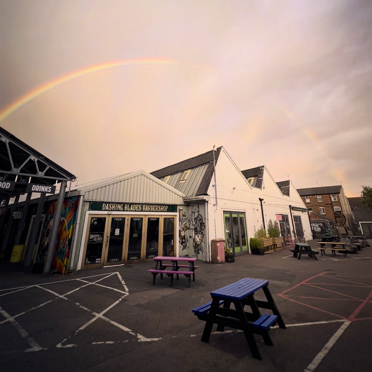 Popbangcolour's tweet photo. Sunshine + rain @FargoVillage = rainbows 🌈 https://t.co/vgryf27HMG