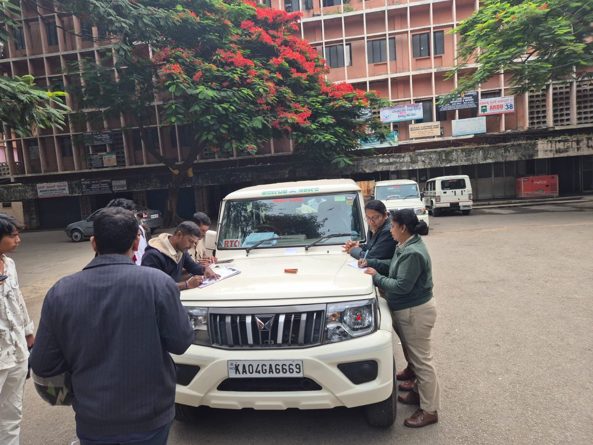 ChristinMP_'s tweet photo. 🚨 Karnataka resumes crackdown on bike taxis in Bengaluru; 30 two-wheelers seized

@byrathi_suresh @tdkarnataka

https://t.co/YPTO248NiQ https://t.co/jWevp6r55x