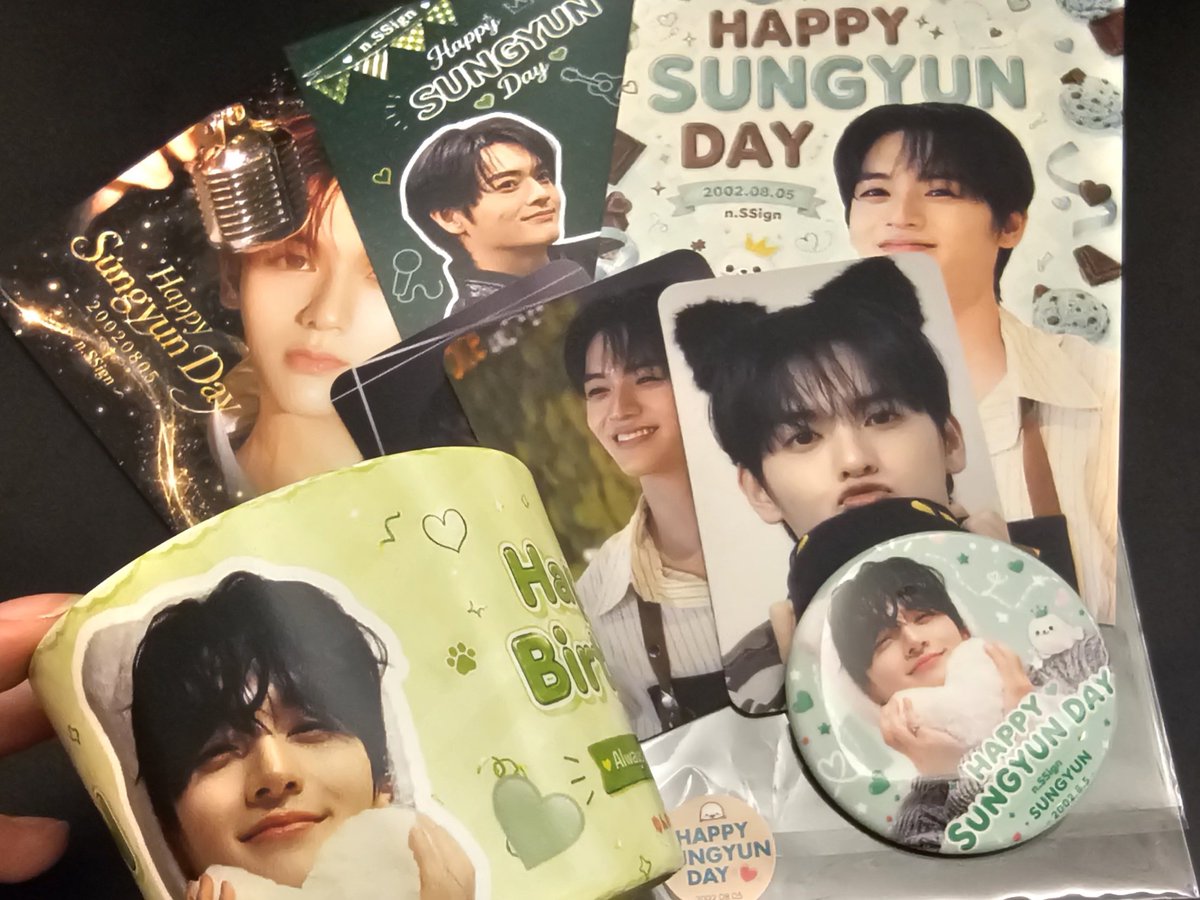 SYO2O8O5's tweet photo. 생일축하합니다💚🎊💕

#HAPPY_SUNGYUN_DAY
#성윤 #SUNGYUN #nSSign https://t.co/9uAdQJRSSO