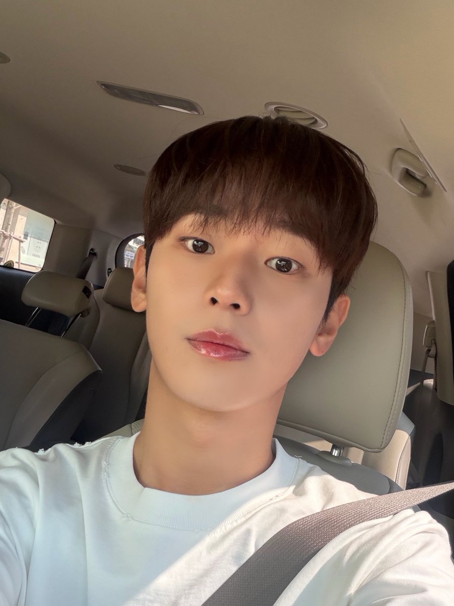 t2u_ki's tweet photo. #하절기 배우 정보
제작사: 오크컴퍼니 

#김도민 (여은호 역) | 00.05.20 | 175cm | 
본명 : 유경규

#Summertime https://t.co/F1ahDnBL8x