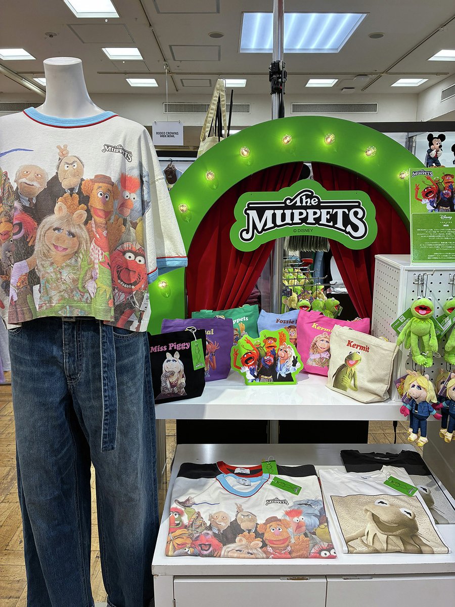 disney_shopping's tweet photo. 本日開催✨
#DisneyTHEMARKET 2026 in 日本橋三越本店
⠀
📅8/5(水)～8/16(日)【最終日午後6時終了】
📍日本橋三越本店 本館7階 催物場
⠀
#Dマケ 限定商品や先行販売商品など
5,000点以上のアイテムが勢揃いする
特別な空間を堪能しよう🎶
⠀
▼詳細はこちら
https://t.co/WaeIouQraK（外部サイト） https://t.co/KYnDfxoPI7