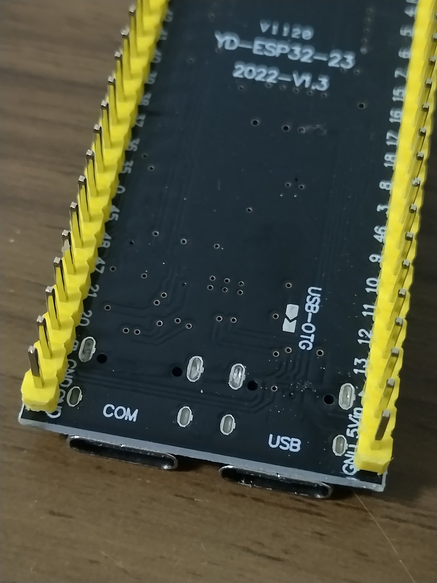 marimo_linux's tweet photo. @kgicekgura シルクによるとUSBとCOMみたいですよ https://t.co/rzzS52MFC9