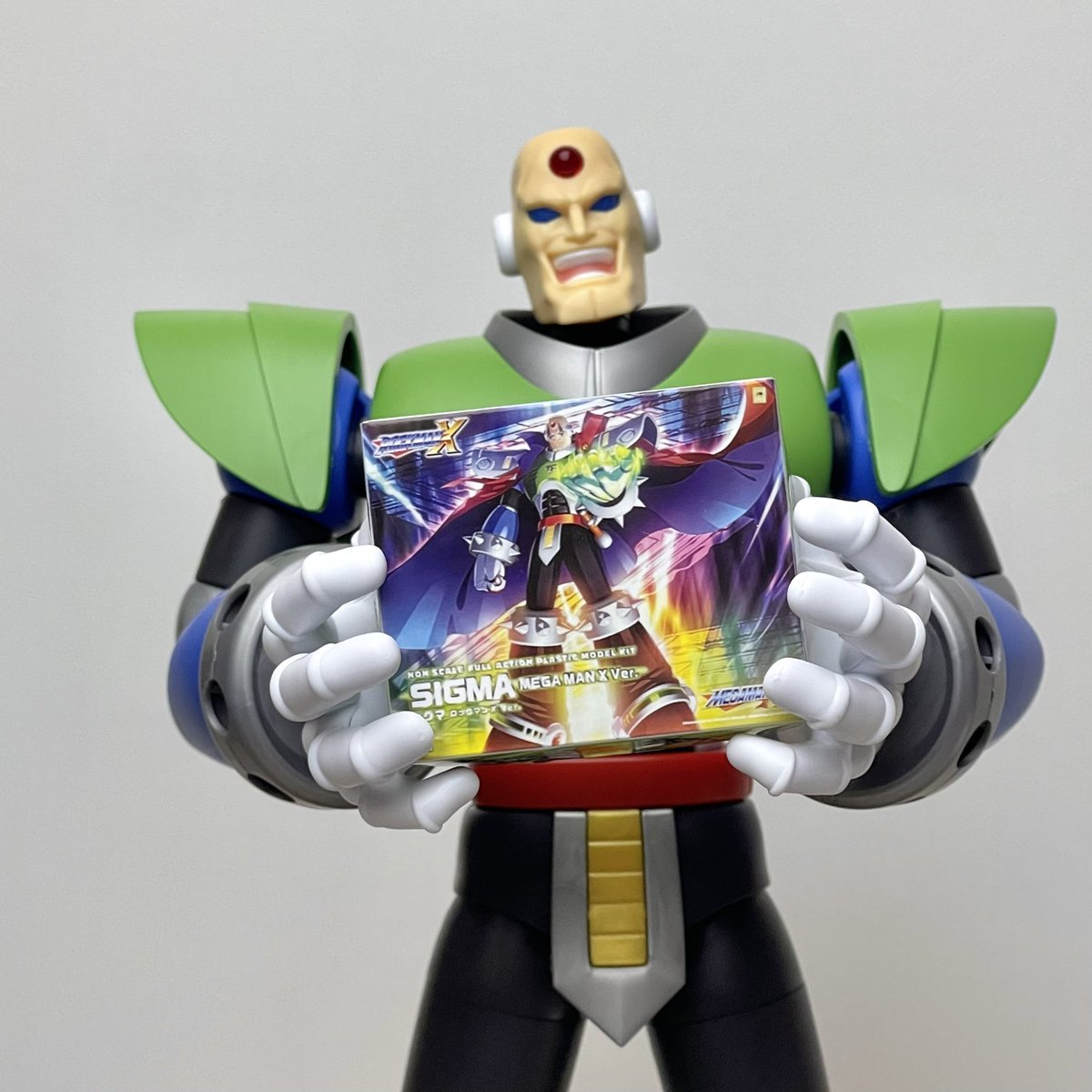 ctbnBF90's tweet photo. フィギュア用に作りました、「箱」。 https://t.co/i7KemQkl6F