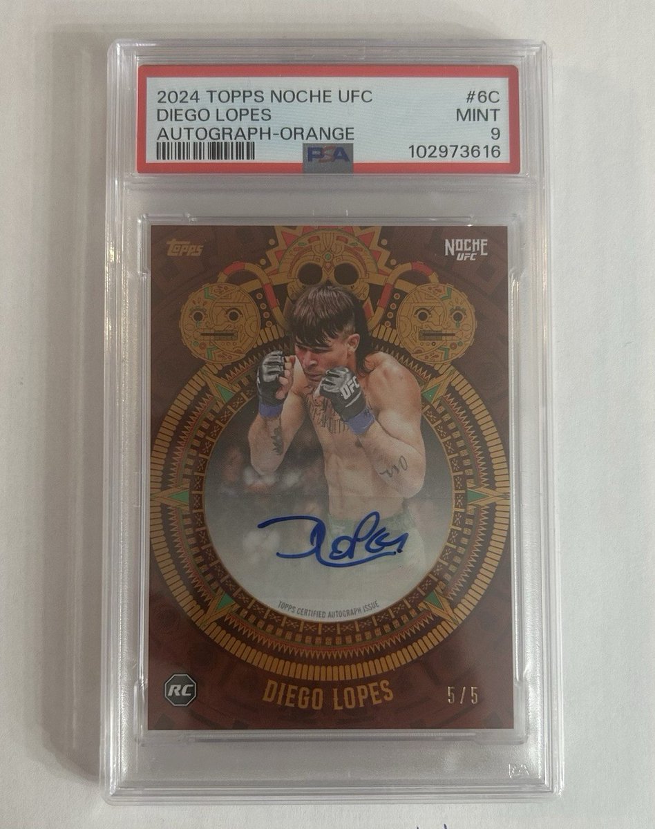 UFCCardSpotter's tweet photo. 5/5 Topps 2024 Noche UFC Diego Lopes Orange Autograph RC #6C PSA 9
Ending August 5th 2:05 PM EST
Bid/Buy via the link in our bio ⤵️
#ufccards #ebaypartner https://t.co/OGbYFsHQ1B