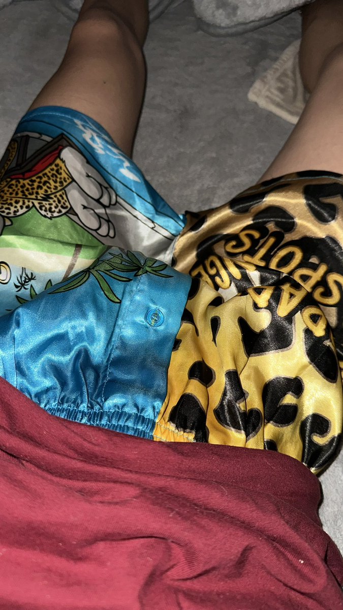 satinsdownunduh's tweet photo. feeling wild tonight https://t.co/AQpn59cWq4