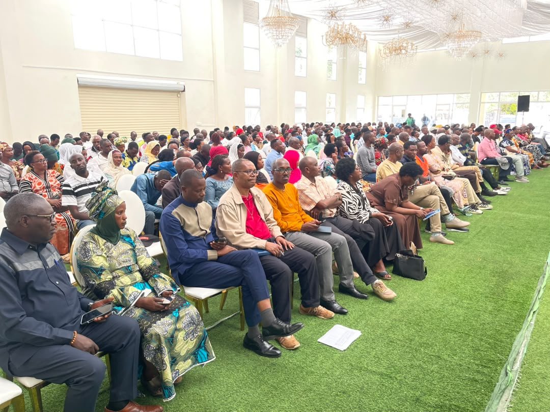 GisenyiSec's tweet photo. As part of the Councillors'Week, @Uwinez4Francine welcomed delegation of Rubavu District Clrs &amp;district staff,visit focused on engaging with citizens on government priorities, NST2and DDS &amp;inspecting development projects to promote accountability and good governance.@promulindwa https://t.co/3J3he0y4eg