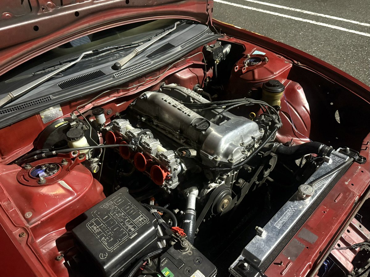 42018llm's tweet photo. セッティングはまだまだだけど
とりあえず完成👌

シルビア SR20DE

FCR41Φ 改
SSWORKS製 43Φ https://t.co/kYS1mxSMXI