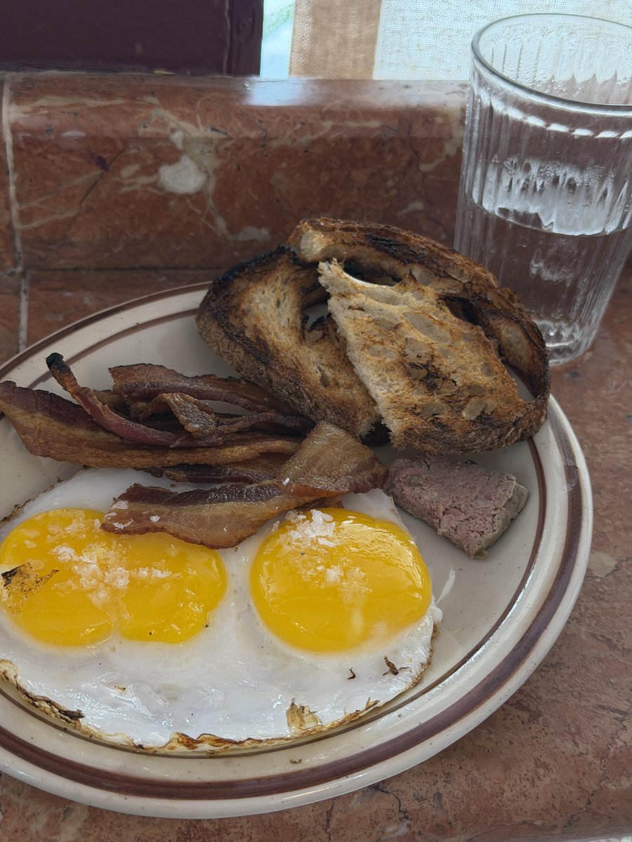 Fabioh144's tweet photo. The happiest thing in the morning is sitting down and enjoying a proper breakfast. No rush, no interruptions, just the aroma of eggs, the crispness of bread, and the sunlight streaming through the window. Life doesn't need to be complicated; a simple meal can bring immense satis https://t.co/1GpFGv2yzn